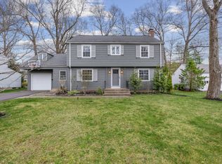 54 Brainard Rd, West Hartford, CT 06117