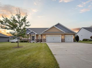 2065 N Gate Rd, Green Bay, WI 54313