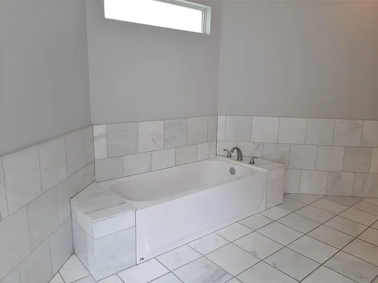 1706 Calveryman Ln — Photo 14