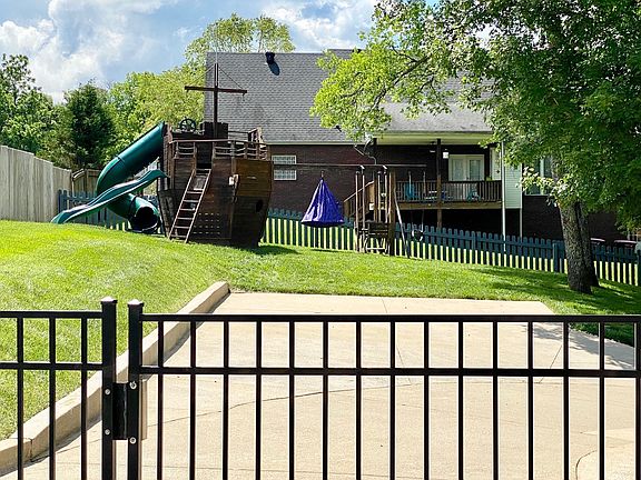 2nd image of 782 Iron Wood Cir