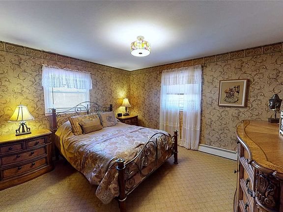 5th image of 22 Oakdale Dr