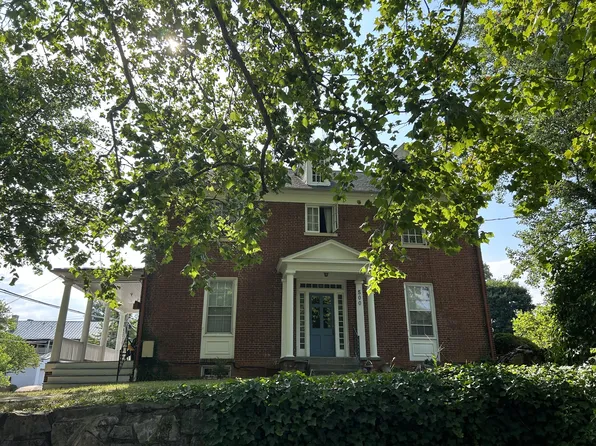 500 South Stewart Street - 1