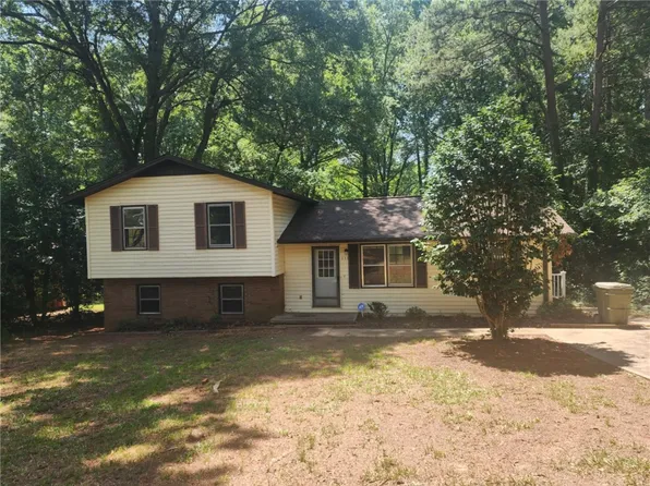 111 Woodside Ln, Central, SC 29630