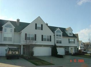 6635 Grove Ln #65, Parma, OH 44134