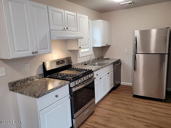4th image of 797A Terrace St