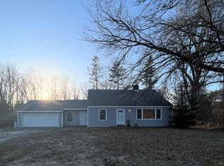 8284 Lakeshore Rd, Lexington, MI 48450