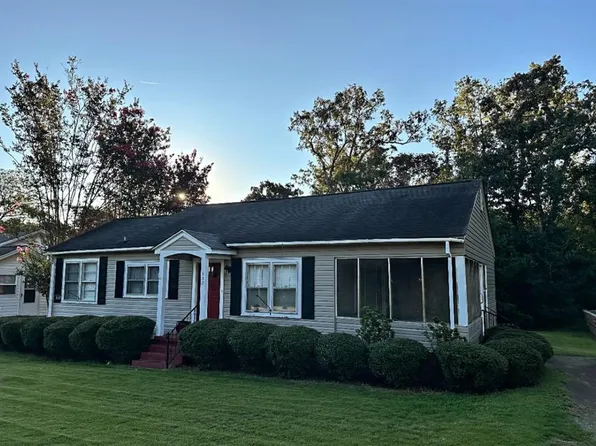133 N Main St, Donalds, SC 29638
