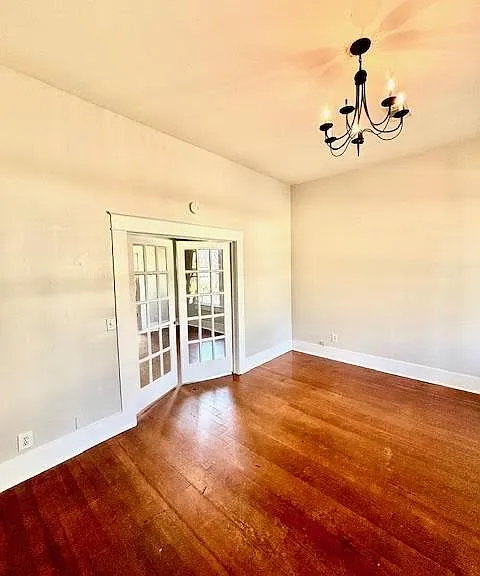 211 E Phillips St — Photo 13