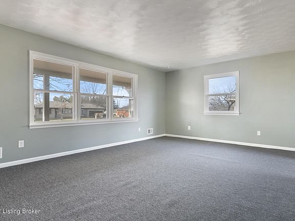 4th image of 542 Centerview Dr