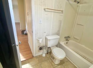3417 Snow Rd, Lansing, MI 48917