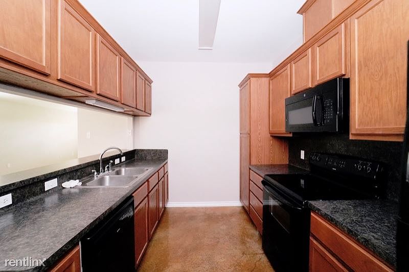 1st image of 6637 Rhine Dr #B