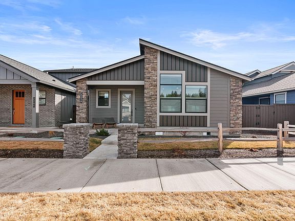 2nd image of 2256 NW Skyline Ranch Rd