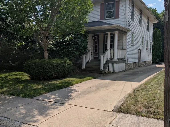 219 S Highland Ave, Rockford, IL 61104