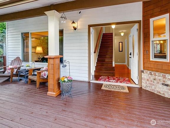 2nd image of 21414 2nd Avenue SE