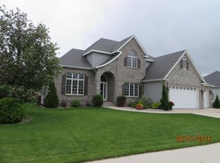 5767 Pinehurst Dr, Grand Forks, ND 58201