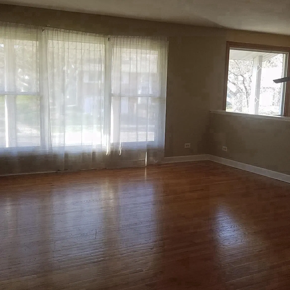 3 bed, 2.5 bath, 1848 sqft, $2,800 — Photo 2