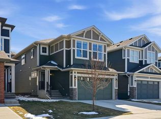 260 W Lucas Way NW, Calgary, AB T3P 1M3
