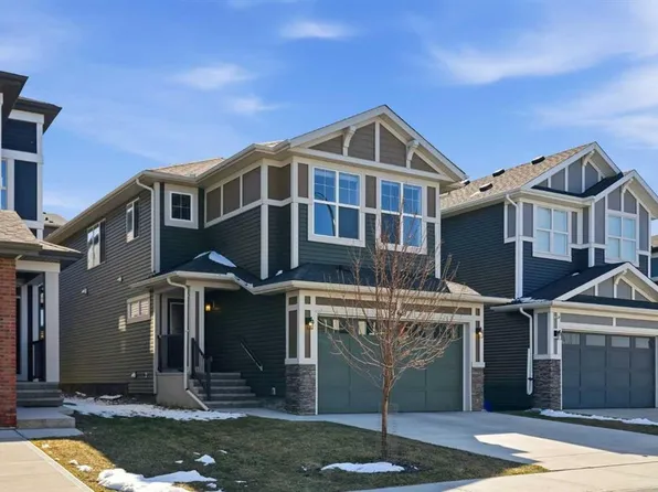 260 W Lucas Way NW, Calgary, AB T3P 1M3