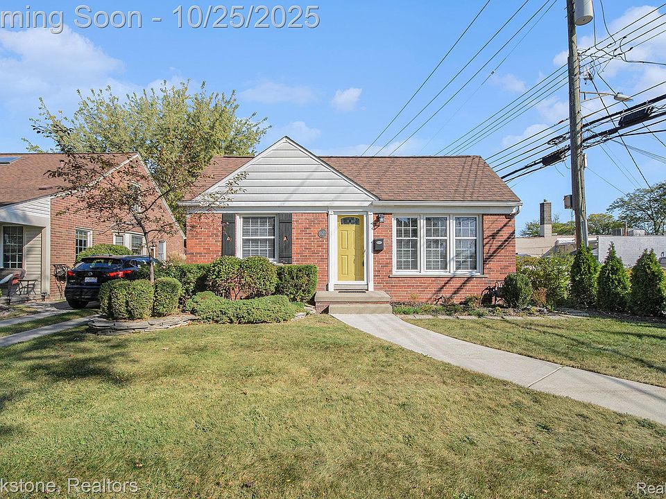 1st image of 1828 Lochmoor Blvd