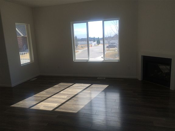 5th image of 4384 W Bridgestone Dr