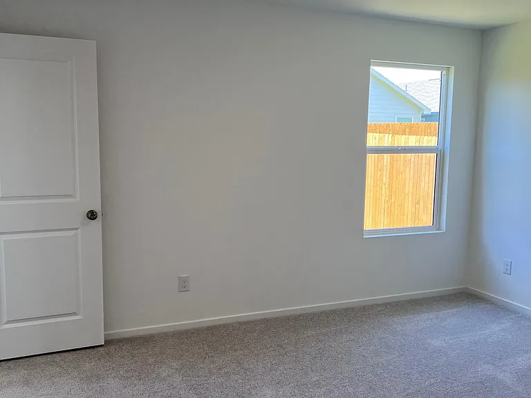3922 Ontario Way — Photo 10