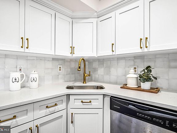 5th image of 516 4th St NE APT 101