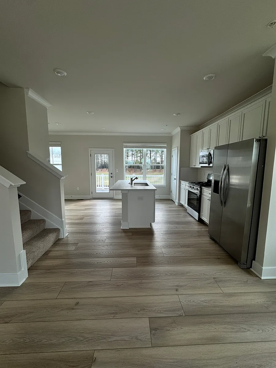 Building Photo - 2214 Winterberry Ln