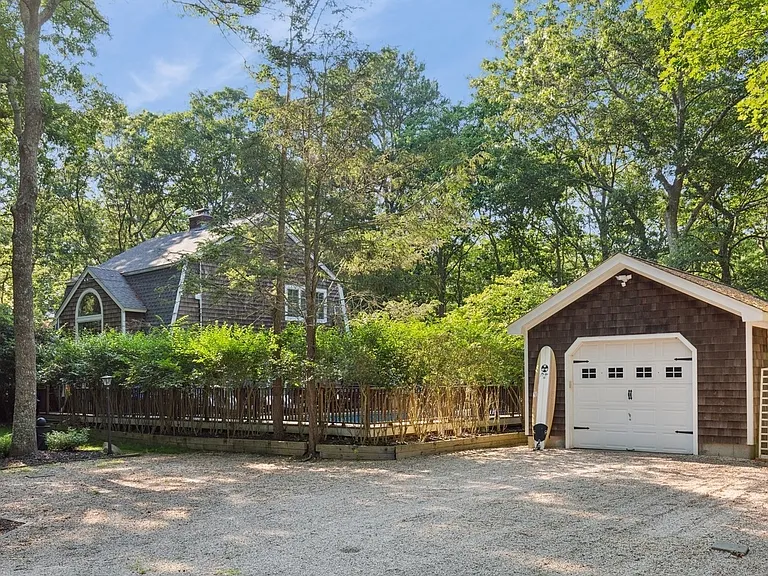 17 Montauk Ave — Photo 32