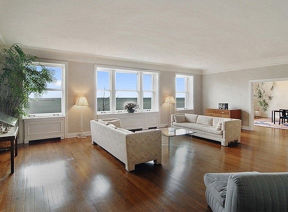2nd image of 209 E Lake Shore Dr #4E