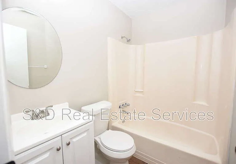 1224 Waterview Blvd E — Photo 16
