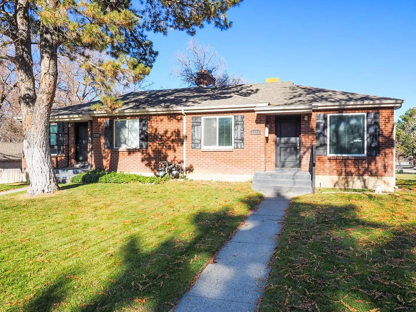 Duplex in Cottonwood Heights — Photo 1