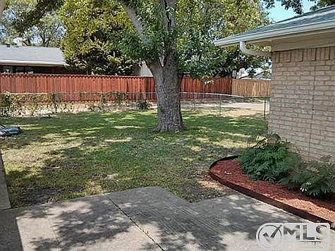 5th image of 1613 San Antonio Ln