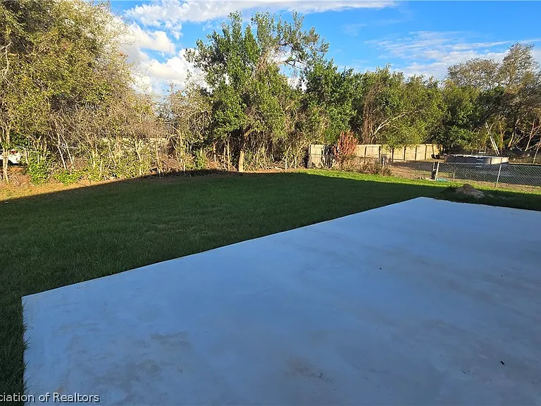 4720 Trout Ave — Photo 29
