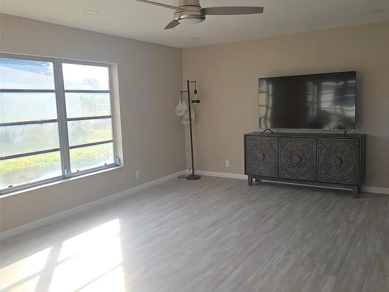 5385 Lakefront Blvd #A — Photo 10