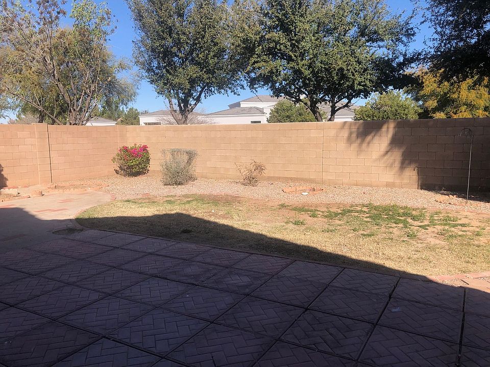 1st image of 194 W Oriole Way