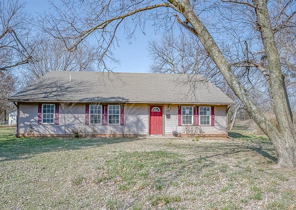 1st image of 802 S 20th St