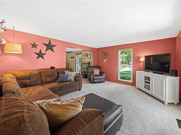 4th image of 7148 Selworthy Ln