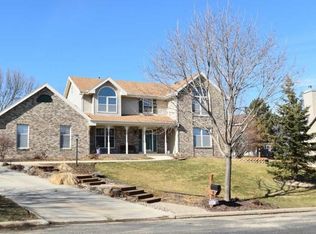6 Chautauqua Trl, Madison, WI 53719