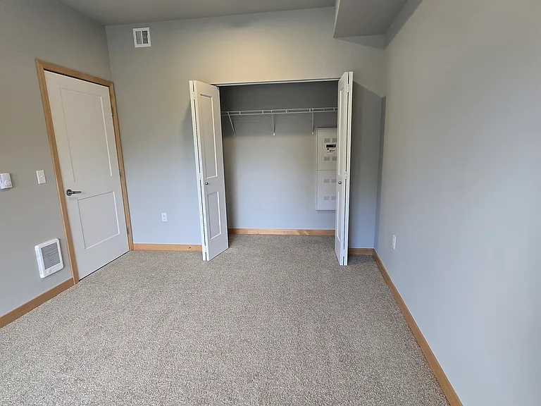 Shadow Creek Apartments — Photo 43