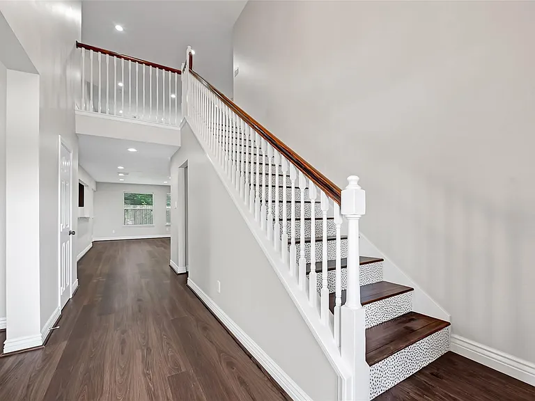 5914 Shadow Creek Ct — Photo 11