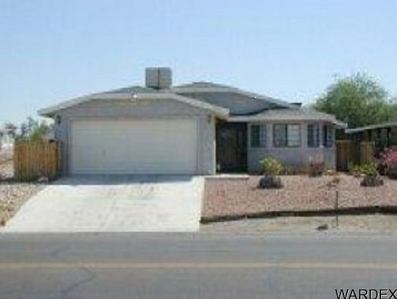 1st image of 880 Riverfront Dr