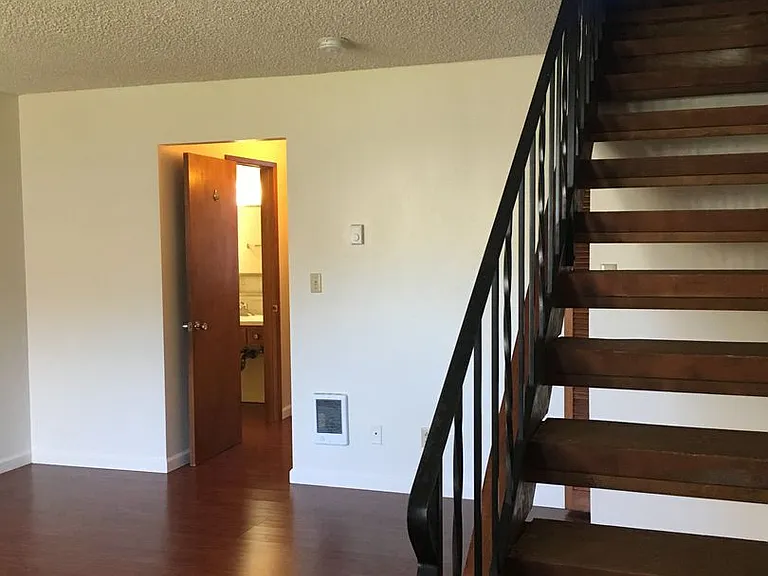 1709 Norris Rd — Photo 1