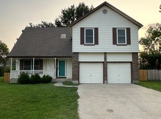 15860 Glenwood St, Overland Park, KS 66223