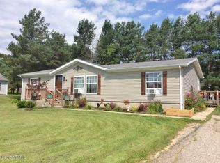 620 W Jeffery St, Reed City, MI 49677