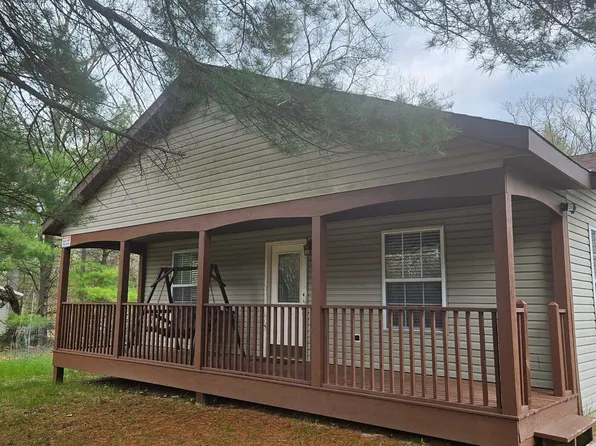 2838 W 3rd Dr, Oxford, WI 53952