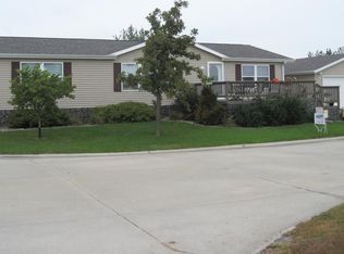 6 Palmer Ave, Nevada, IA 50201