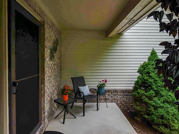 4th image of 140 Marci Ln