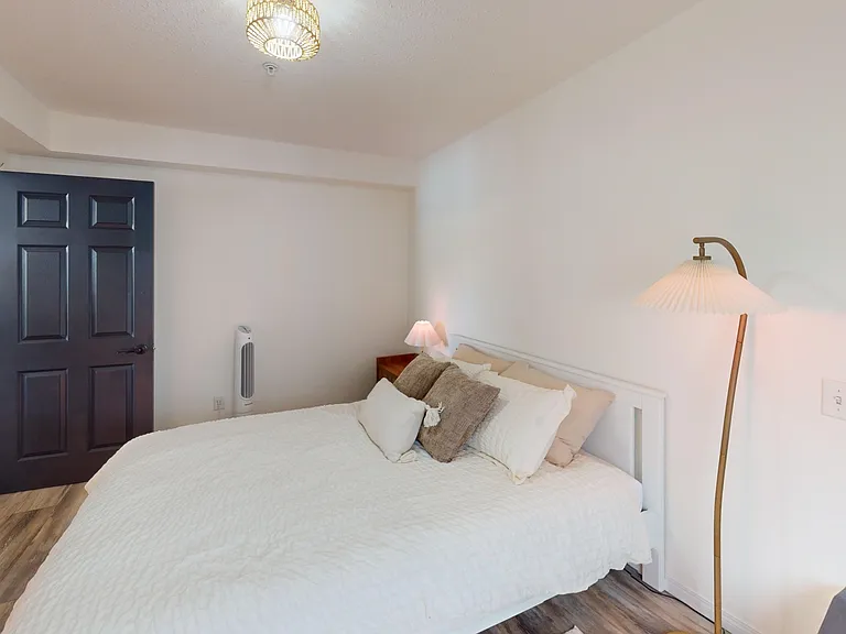 630 8th Ave SE #217 — Photo 16