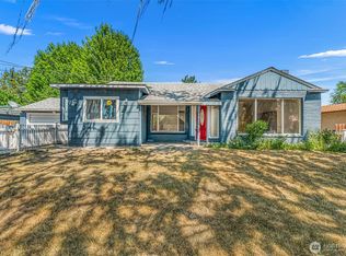 845 N Devon Ave, East Wenatchee, WA 98802