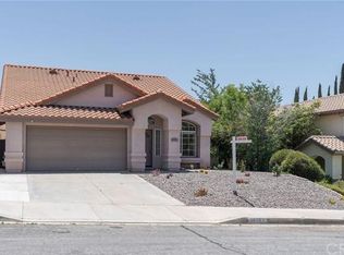 35101 Hollow Creek Dr, Yucaipa, CA 92399